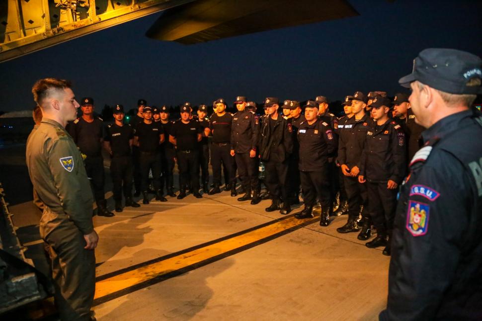 România sare în ajutorul Spaniei în lupta împotriva incendiilor de vegetație. 51 de pompieri vor fi trimiși în Galicia 1000471