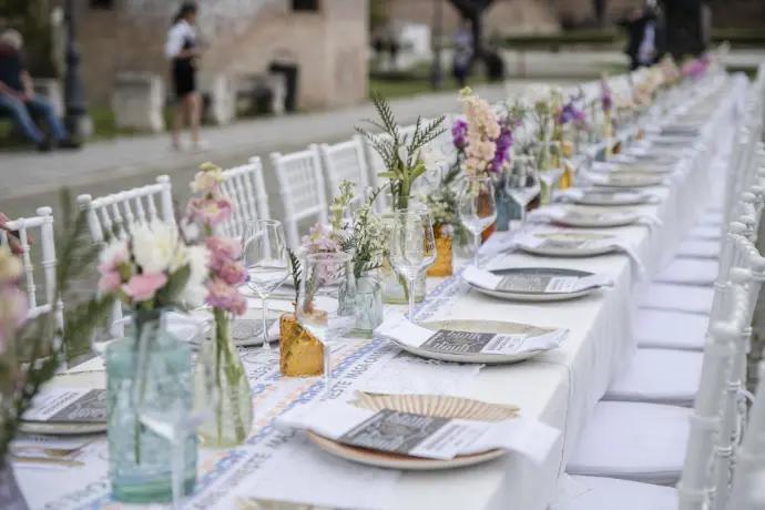 Românii sunt invitați să atingă un record mondial împreună, în septembrie, la „Masa care unește” din Cetatea Alba: Va avea 2,7 km 1000720