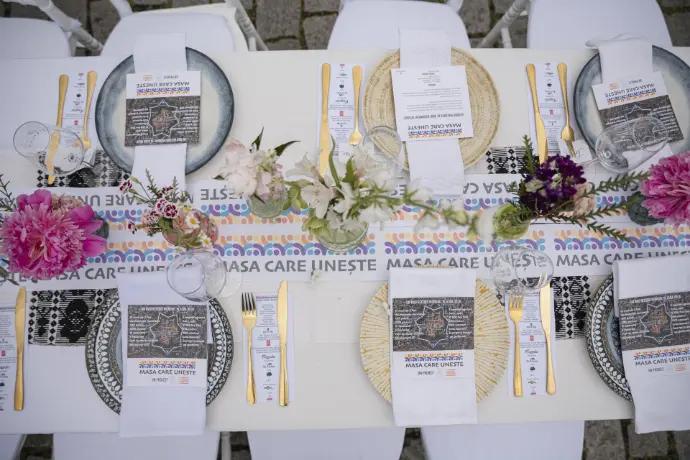 Românii sunt invitați să atingă un record mondial împreună, în septembrie, la „Masa care unește” din Cetatea Alba: Va avea 2,7 km 1000723