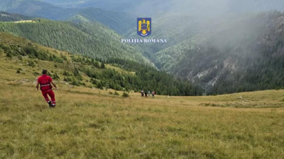 Accident grav în zona montană Portăreasa: 4 oameni au murit, iar altul a fost rănit, după ce maşina lor a căzut într-o prăpastie 1001197