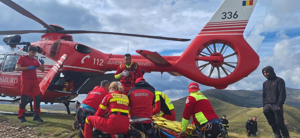 Accident grav în zona montană Portăreasa: 4 oameni au murit, iar altul a fost rănit, după ce maşina lor a căzut într-o prăpastie 1001200