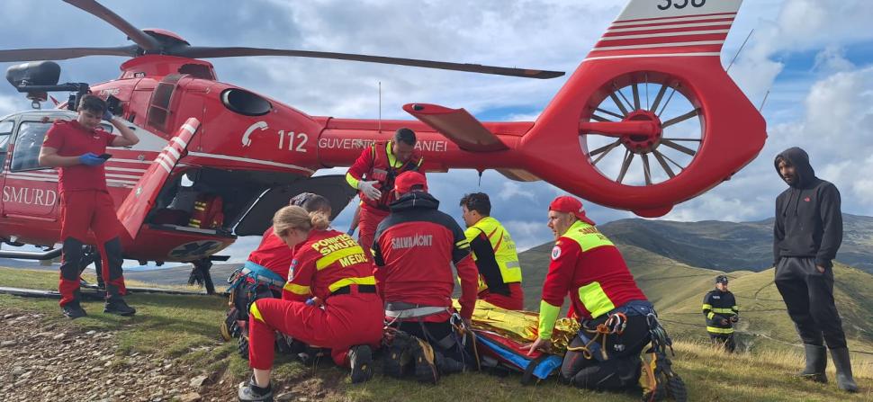 Accident grav în zona montană Portăreasa: 4 oameni au murit, iar altul a fost rănit, după ce maşina lor a căzut într-o prăpastie 1001202