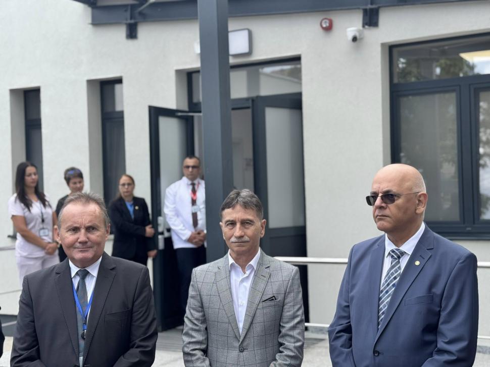Raed Arafat, la inaugurarea Unității Primiri Urgențe a Spitalului din Alba Iulia: UPU nu e un fast-food medical, să ieşi după 5 minute 1001155