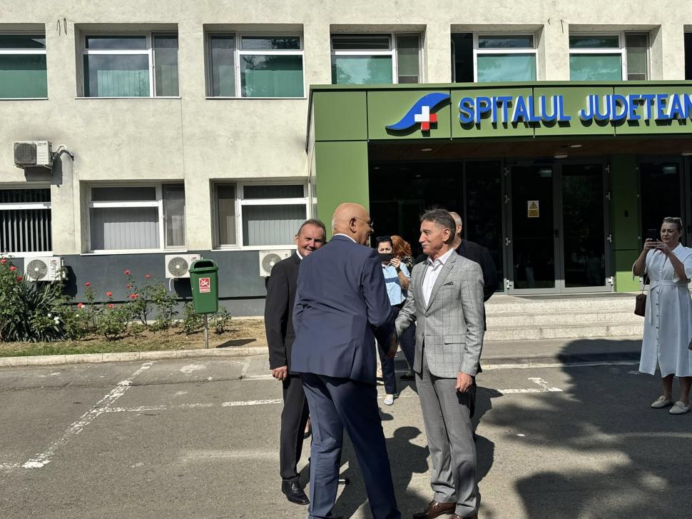 Raed Arafat, la inaugurarea Unității Primiri Urgențe a Spitalului din Alba Iulia: UPU nu e un fast-food medical, să ieşi după 5 minute 1001167