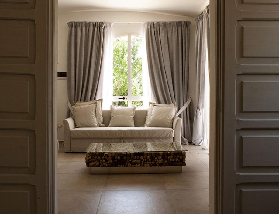 Cum arată locul în care Giorgia Meloni își petrece vacanța de vară. Este însoțită de fiica ei și de fostul partener 1000946