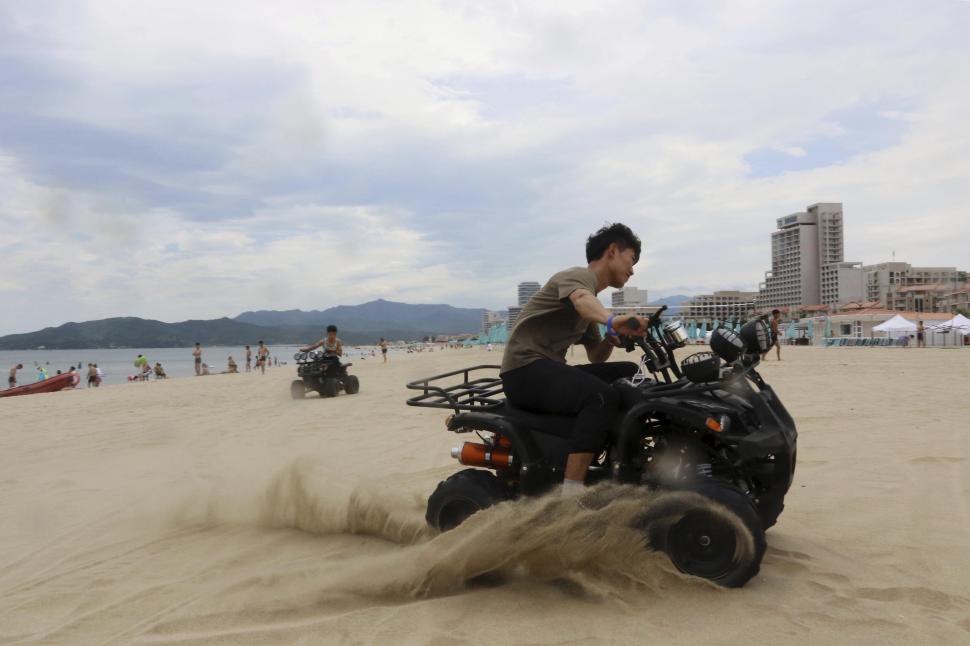 Anastasia a ajuns în resortul lui Kim Jong Un de la mare și spune pe ce a dat 1.800 de euro: O vacanță fără oameni 1001349