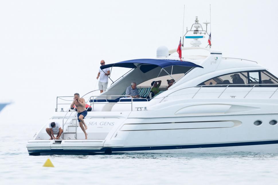 Nepoata prințesei Diana, Kitty Spencer, apariție rară alături de soțul milionar, cu 32 de ani mai în vârstă, și fiica lor, la St-Tropez 1001423