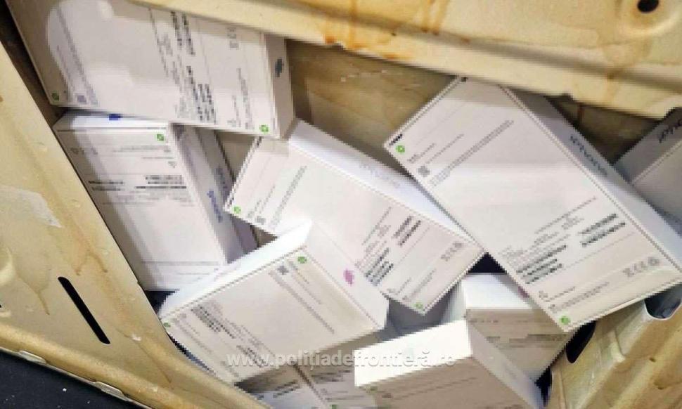 Polițiștii de frontieră au fost uluiți să vadă ce ascundea un șofer ucrainean. Valorează de 14 ori mai mult decât mașina cu care era 1001535