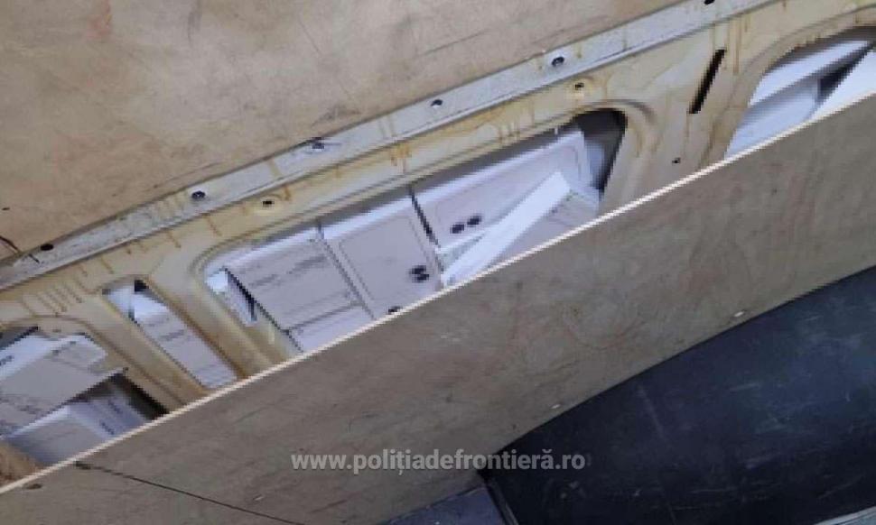 Polițiștii de frontieră au fost uluiți să vadă ce ascundea un șofer ucrainean. Valorează de 14 ori mai mult decât mașina cu care era 1001538