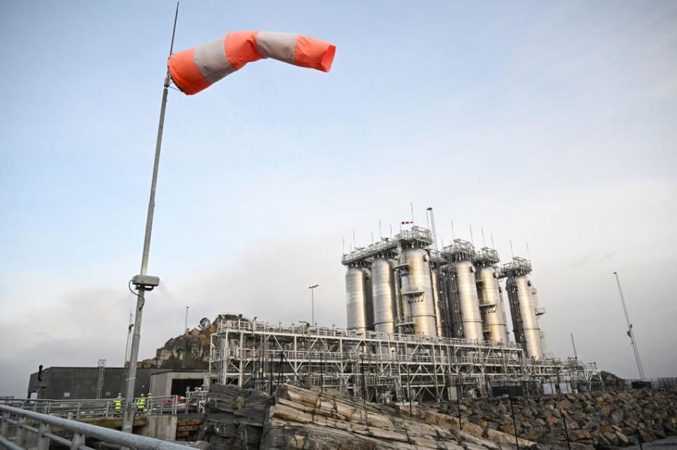 Primul „cimitir” comercial de CO2 din lume a început să funcționeze într-o țară din Europa: Carbonul e injectat în scoarţa terestră 1001584