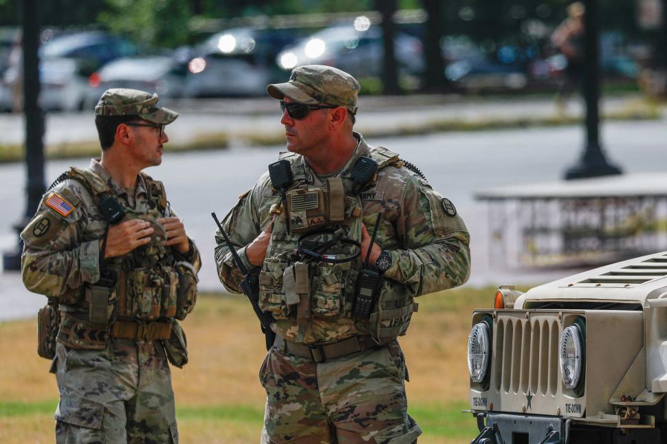 Trump trimite armata într-un al treilea mare oraș din SUA. La Washington, soldații au fost autorizați să tragă 1001373