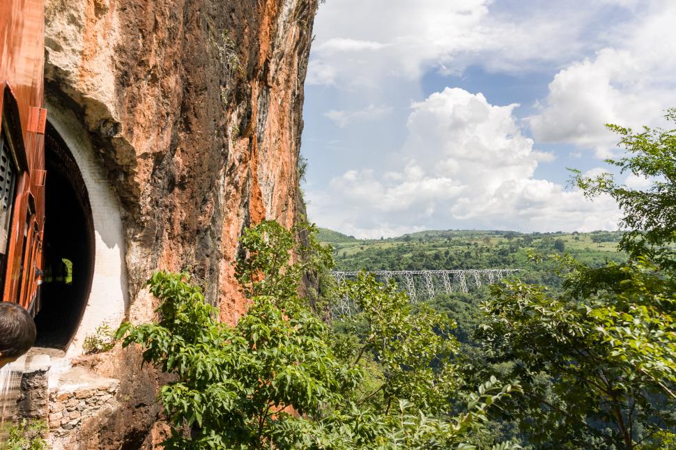 Un pod spectaculos, cel mai înalt viaduct feroviar din lume la inaugurarea sa din 1901, a fost distrus în timpul unui conflict civil 1001575