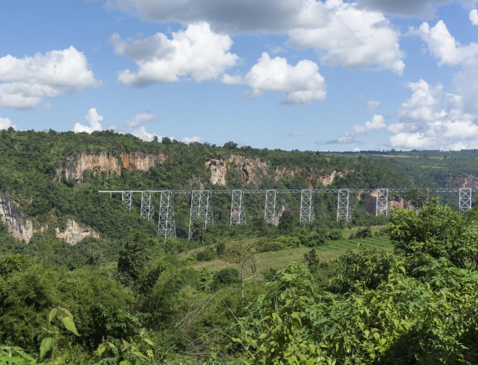 Un pod spectaculos, cel mai înalt viaduct feroviar din lume la inaugurarea sa din 1901, a fost distrus în timpul unui conflict civil 1001579