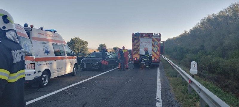 Carambol cu șase mașini pe DN 22B, între Galați și Brăila. Traficul este complet blocat, două persoane sunt rănite 1001678
