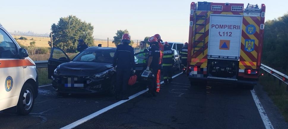 Carambol cu șase mașini pe DN 22B, între Galați și Brăila. Traficul este complet blocat, două persoane sunt rănite 1001679