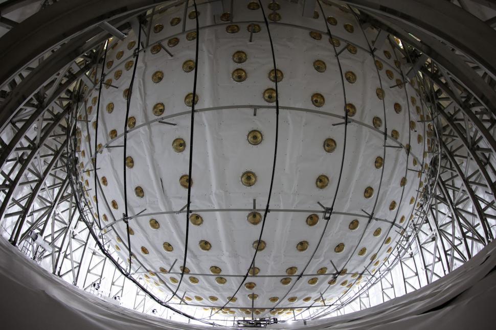 „Un moment istoric”: China a lansat cel mai puternic detector pentru „particule-fantomă” din lume. Cum arată JUNO în interior 1001806