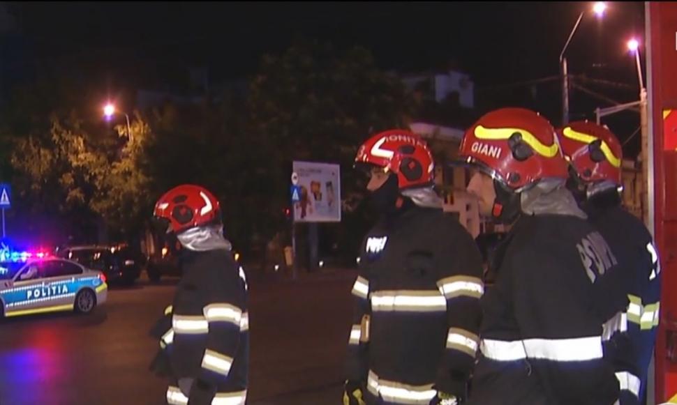 Un șofer a spulberat un refugiu de tramvai după o cursă în mare viteză cu un alt șofer pe străzile Capitalei: "Abia și-a spus numele" 1001699