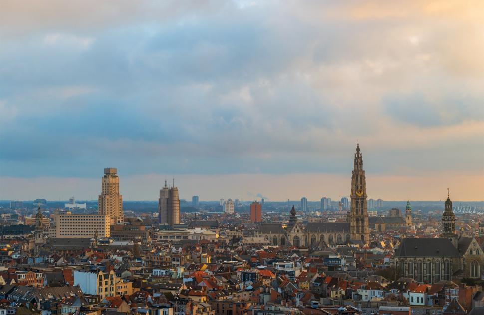 Orașul din Europa considerat „capitala mondială a diamantelor”: Peste 80% din toate pietrele lumii ajung aici 1002069