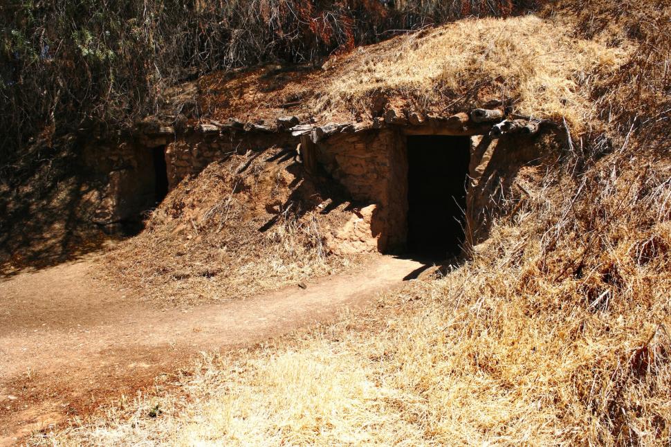 Orașul în care oamenii trăiesc sub pământ din cauza temperaturilor care ajung la 55 de grade la umbră 1001990