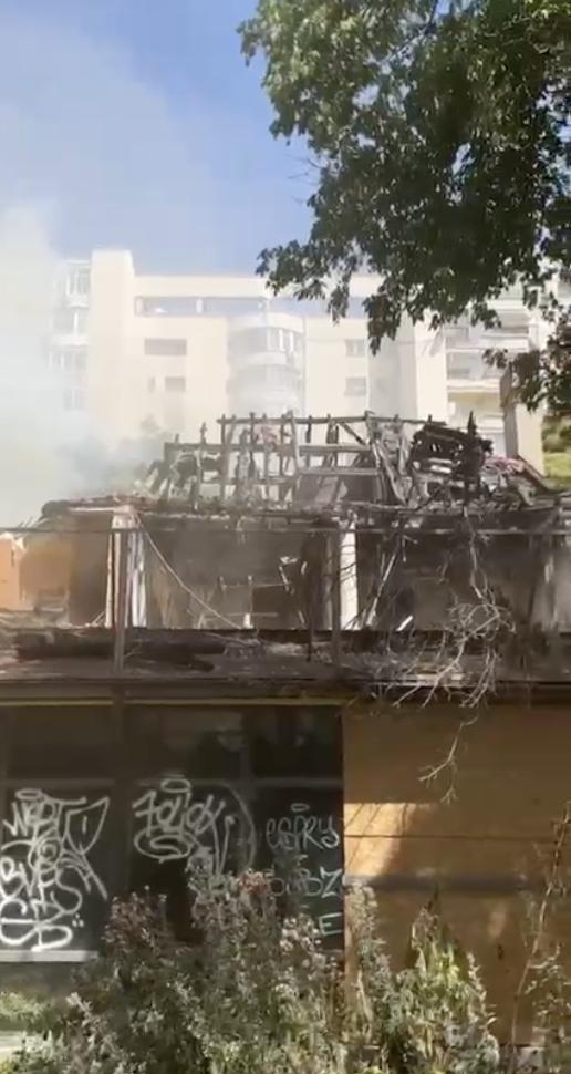 Incendiu cu degajări mari de fum, în zona Calea Victoriei din București. S-a trimis mesaj Ro-Alert: „Ocoliți zona” 1002480