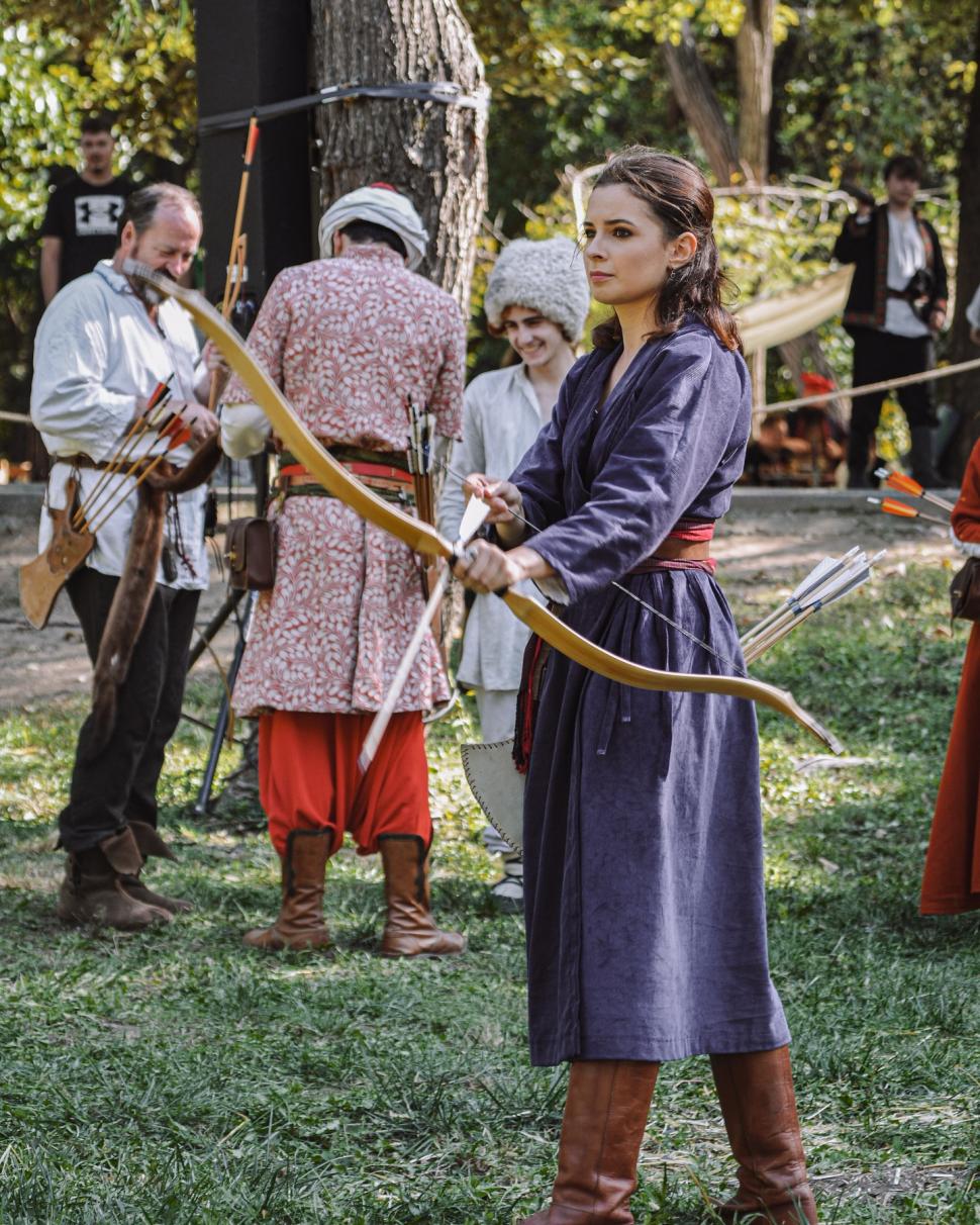 Ministrul Educației are o consilieră care a fost fotomodel. Cine este Isabel-Diana Leucuţa 1002818