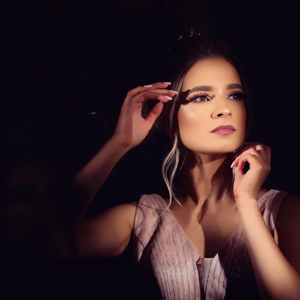 Ministrul Educației are o consilieră care a fost fotomodel. Cine este Isabel-Diana Leucuţa 1002825