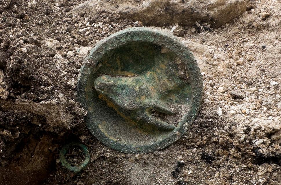 Scheletul vechi de 2.100 de ani al unui războinic, cunoscut drept „Lordul de la Sakar”, a fost descoperit în Bulgaria 1003017