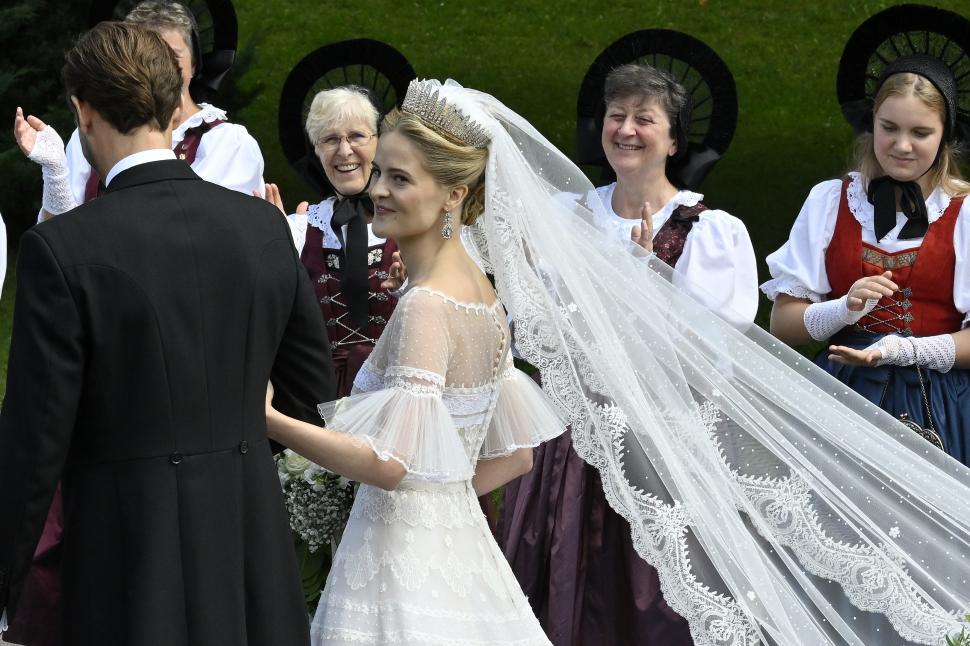 „Cea mai bogată prinţesă a Europei” s-a căsătorit la 28 de ani cu un manager de investiții 1003088