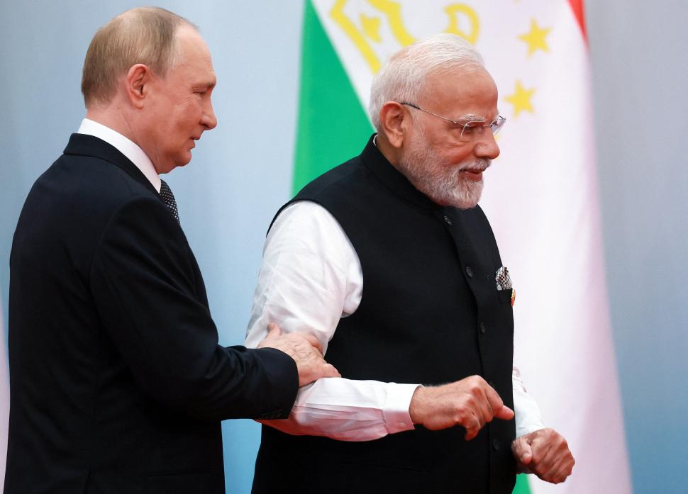 Imagini spectaculoase cu Vladimir Putin și Narendra Modi ținându-se de mână la summitul din China 1003418