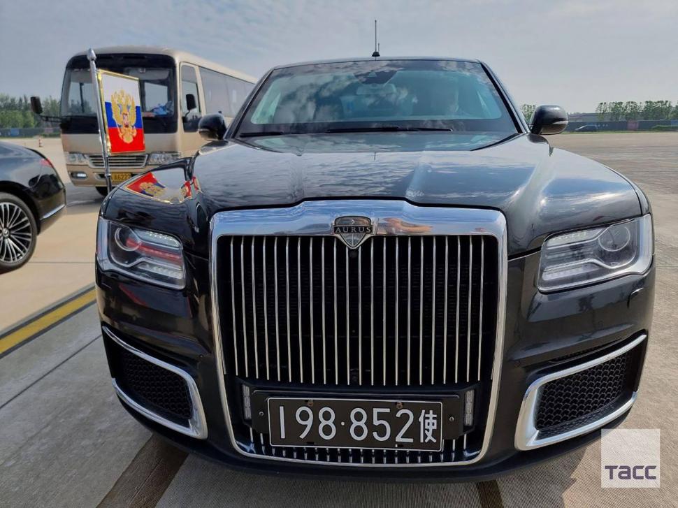 Imagini spectaculoase cu Vladimir Putin și Narendra Modi ținându-se de mână la summitul din China 1003426