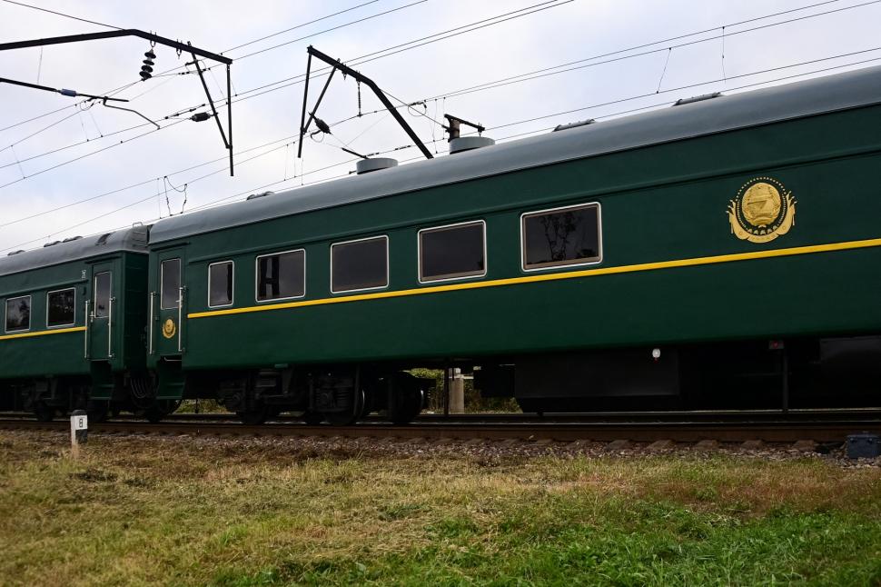 Kim Jong Un a plecat în China cu un tren blindat care are 90 de vagoane. Călătoria va dura 24 de ore 1003365