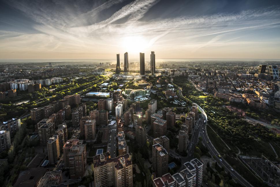 Spania a doborât un nou record în rândul turiştilor străini, în primele 7 luni. Ei au cheltuit o sumă istorică: aproape 60 miliarde € 1003409