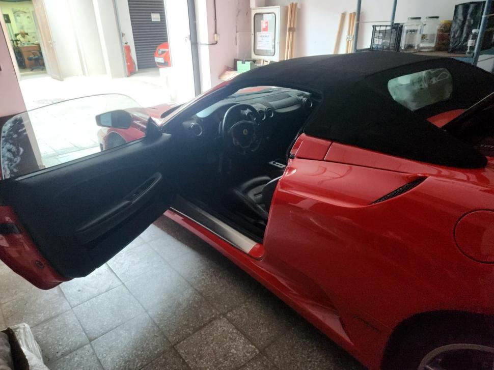 ANAF scoate la vânzare un Ferrari F430 1003717