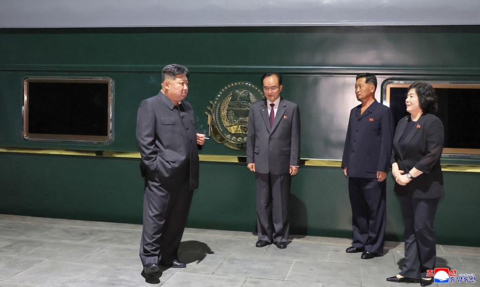 Kim Jong Un a ajuns în China cu trenul blindat, după o călătorie de 24 de ore. Presa de stat publică imagini de la bord 1003606