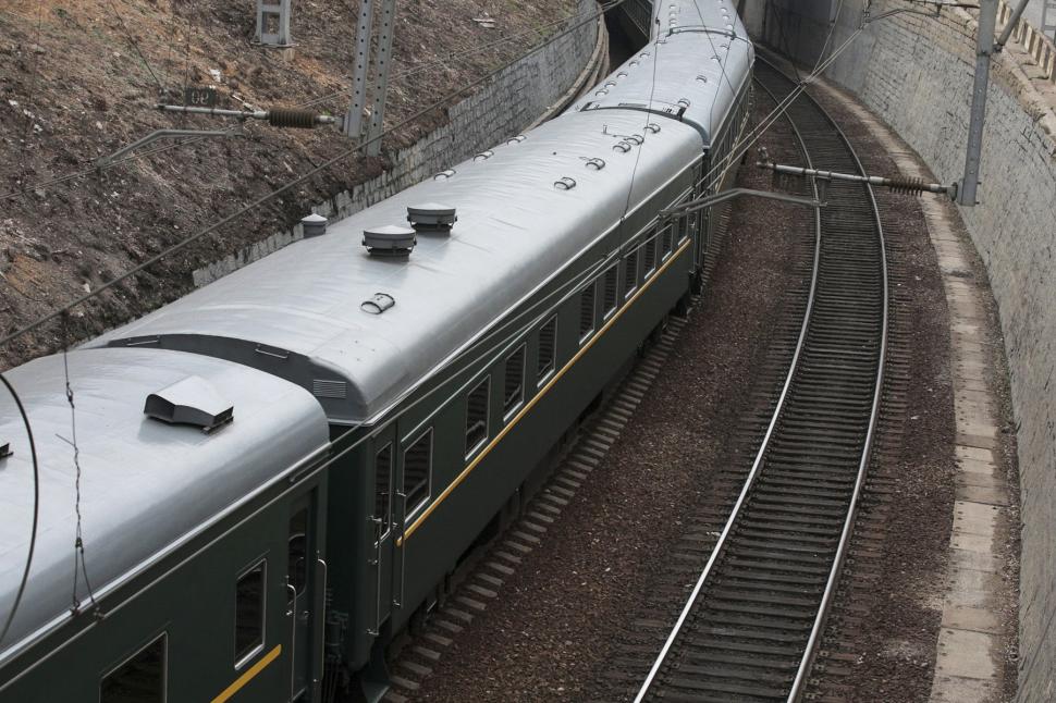 Kim Jong Un a ajuns în China cu trenul blindat, după o călătorie de 24 de ore. Presa de stat publică imagini de la bord 1003608