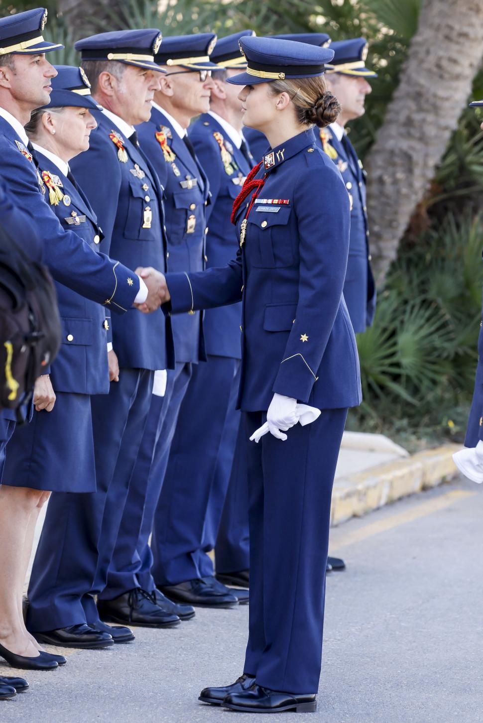 Leonor, viitoarea regină a Spaniei, a intrat la Academia Forțelor Aeriene. Imagini cu prințesa de 19 ani în prima ei zi de cursuri 1003576