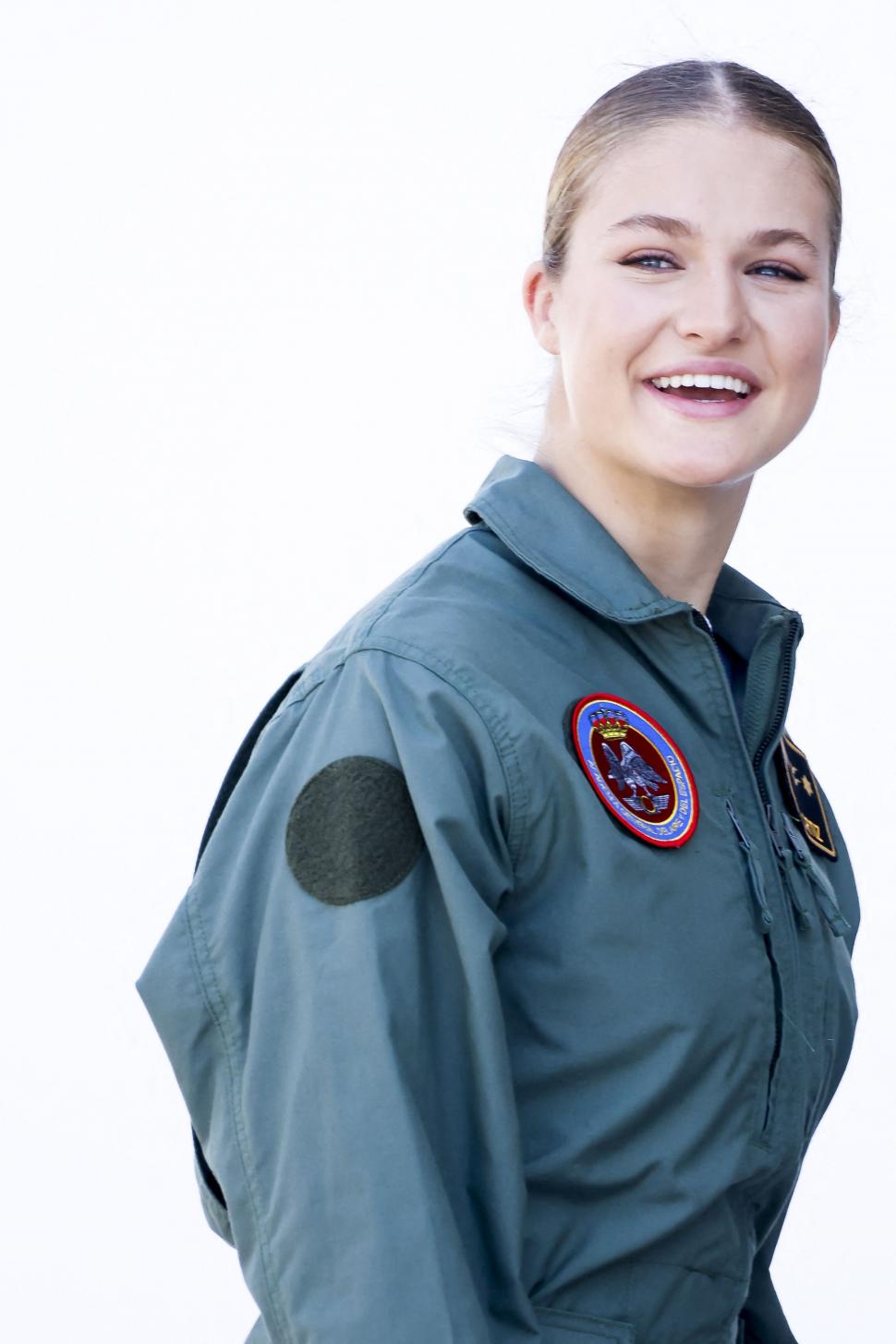 Leonor, viitoarea regină a Spaniei, a intrat la Academia Forțelor Aeriene. Imagini cu prințesa de 19 ani în prima ei zi de cursuri 1003585