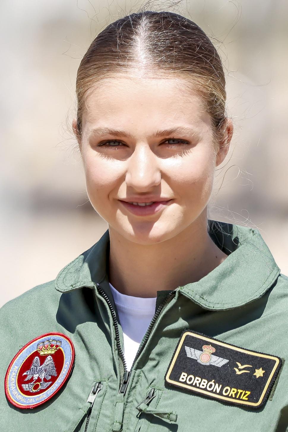 Leonor, viitoarea regină a Spaniei, a intrat la Academia Forțelor Aeriene. Imagini cu prințesa de 19 ani în prima ei zi de cursuri 1003589