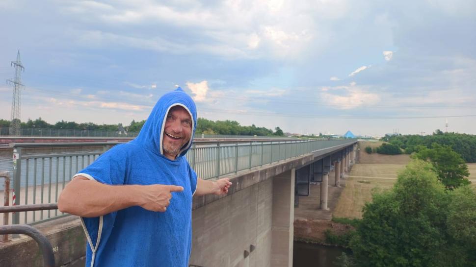 Un român a devenit oficial primul om din lume care a parcurs înot un continent: Avram Iancu a înotat 177 de zile fără costum de neopren 1003689