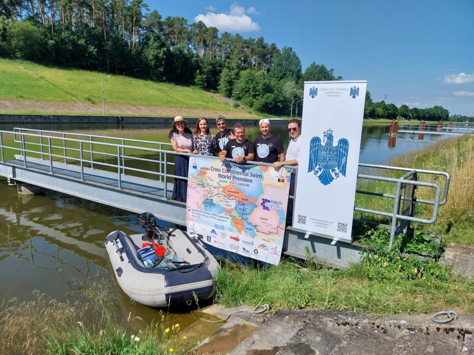Un român a devenit oficial primul om din lume care a parcurs înot un continent: Avram Iancu a înotat 177 de zile fără costum de neopren 1003693