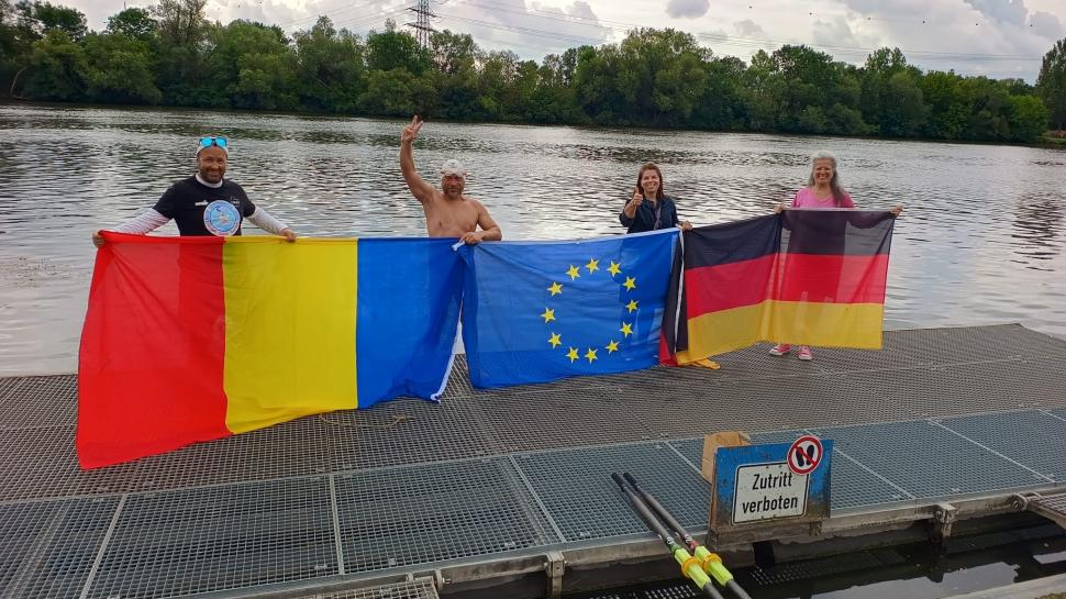 Un român a devenit oficial primul om din lume care a parcurs înot un continent: Avram Iancu a înotat 177 de zile fără costum de neopren 1003704