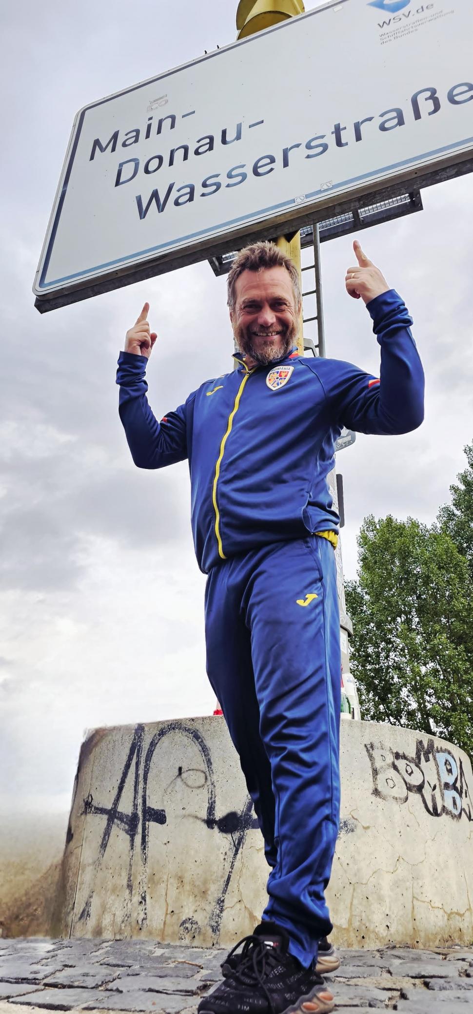 Un român a devenit oficial primul om din lume care a parcurs înot un continent: Avram Iancu a înotat 177 de zile fără costum de neopren 1003705