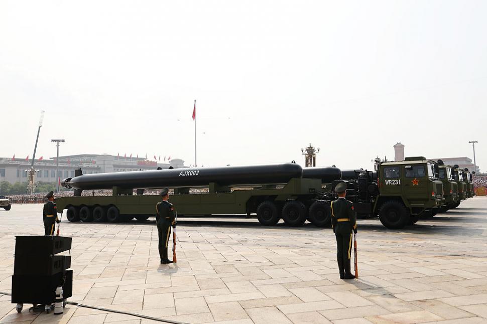 „Uriașul” lui Xi. China a prezentat cea mai nouă rachetă nucleară care poate lovi oriunde pe glob 1003935