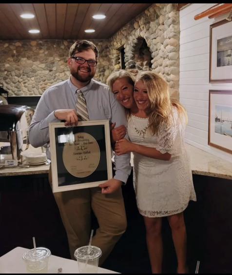 Celebrele gemene siameze Abby și Brittany au adus pe lume un copil. Tatăl este un fost soldat american 1004402