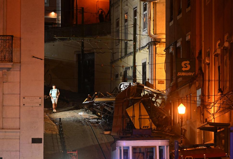 Mărturiile şocante ale martorilor tragediei din Lisabona: "Era scăpat de sub control. Am avut timp doar să fugim" 1004529