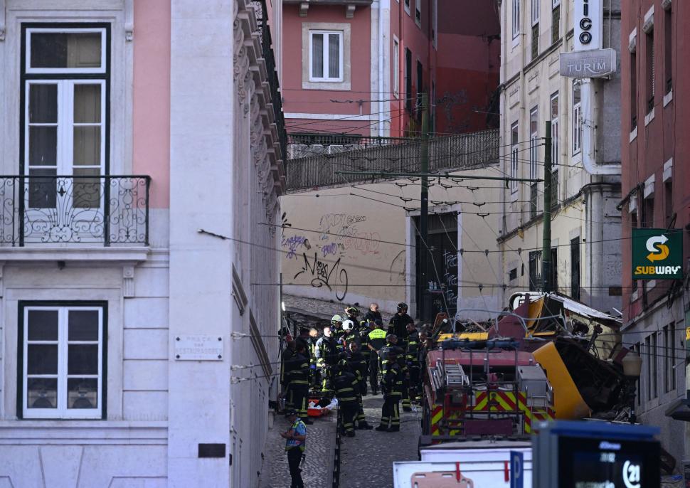 Mărturiile şocante ale martorilor tragediei din Lisabona: "Era scăpat de sub control. Am avut timp doar să fugim" 1004535