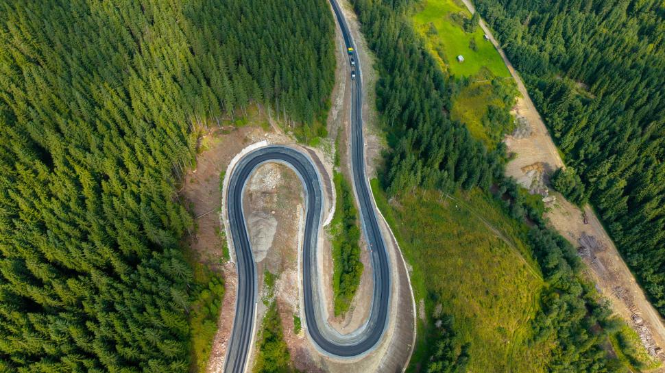 Imagini spectaculoase cu drumul care va lega Vatra Dornei de Toplița. „Unul dintre cele mai dificile proiecte de infrastructură” 1004272