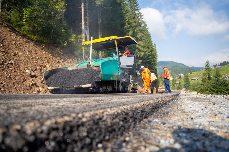 Imagini spectaculoase cu drumul care va lega Vatra Dornei de Toplița. „Unul dintre cele mai dificile proiecte de infrastructură” 1004275