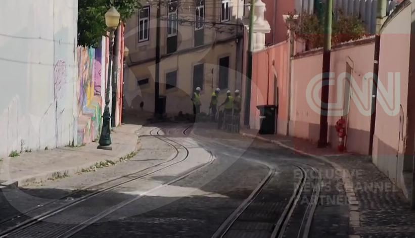 Altar de flori la locul tragediei din Lisabona. Toate victimele au fost identificate. Imagini exclusive  1004783