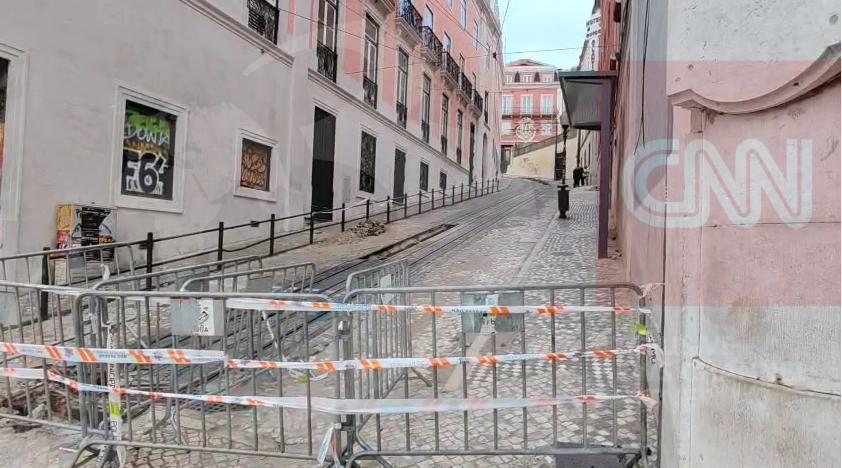 Altar de flori la locul tragediei din Lisabona. Toate victimele au fost identificate. Imagini exclusive  1004788